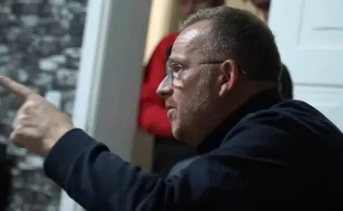 E rrënqeth Pecin militanti i VV-së: Po e bojkotojnë urën e re, mos te ishit ardhë ju, Kosova nuk ekzistojke