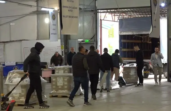 KQZ nis shpërndarjen e materialeve për zgjedhjet e 12 tetorit